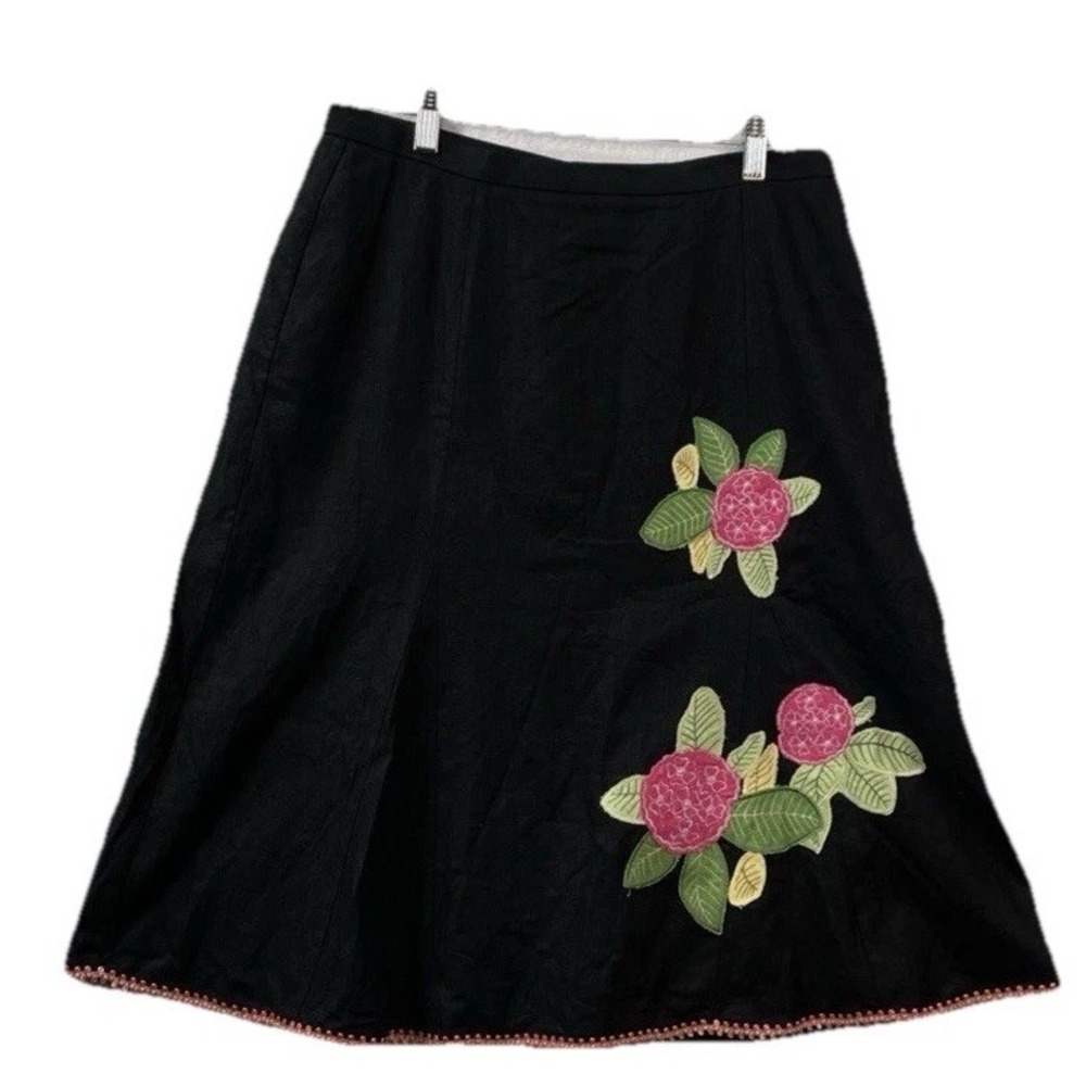 R.Q.T  Womens Skirt Size 10 Linen Blend Black Flower Appliqué ‎ Embroidered BOHO